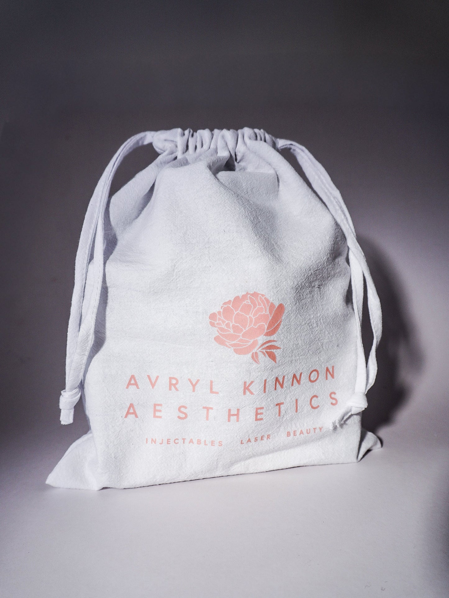 🎁 AKA COSMETICS TRAVEL BAG (100% off)