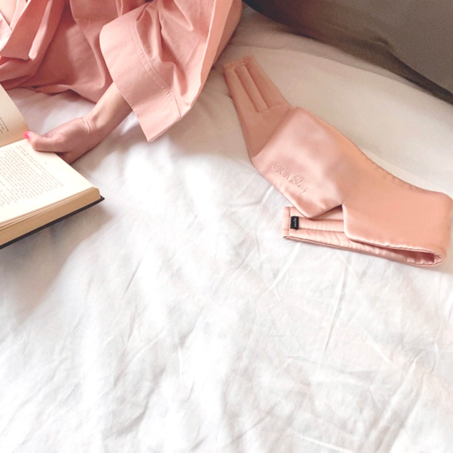 AKA SLEEP DEEP SLEEP EYE MASK